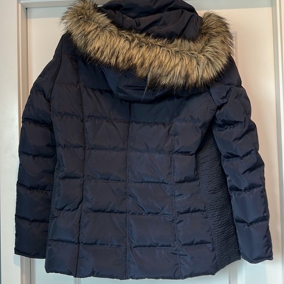 Michael Kors puffer coat, Medium - Picture 6 of 9